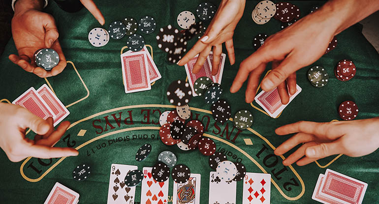 How to Throw the Perfect Casino-Themed Party - Tips & Ideas